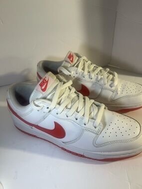 Nike Dunk Big Retro size 9 good Condition